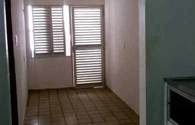 Imagem: A kitnet possui 1 Dormitório, 1 Banheiro e está localizado