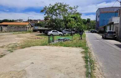 Imagem 4: Excelente galpão, com banheiros e escritório