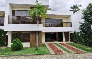 Imagem: A casa em condomínio possui 4 Dormitórios, 5 Banheiros, 3