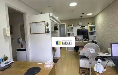 Imagem: O depósito possui 1 Vaga na garagem, 30m² de Área e está