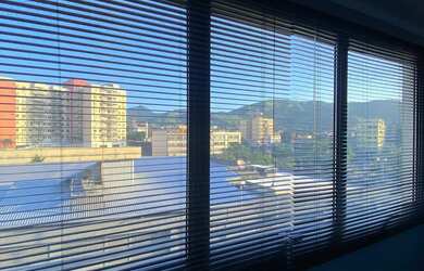 Imagem: O depósito está localizado em Cascadura, Rio de Janeiro para