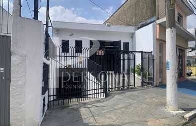 Imagem: O depósito possui 5 Vagas na garagem, 200m² de Área e está