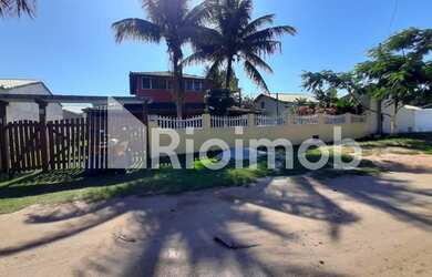 Imagem: A casa em condomínio possui 4 Dormitórios, 5 Banheiros, 5