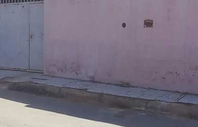 Imagem: A casa possui 2 Dormitórios, 1 Banheiro, 3 Vagas na garagem