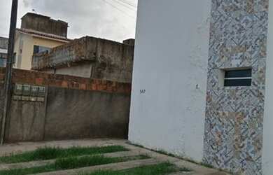 Imagem: A casa possui 2 Dormitórios, 1 Banheiro, 1 Vaga na garagem