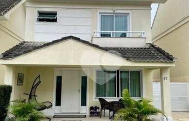 Imagem: A casa em condomínio possui 3 Dormitórios, 3 Banheiros, 2