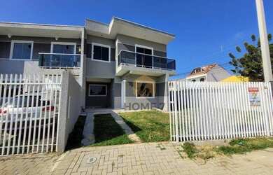 Imagem: A casa possui 3 Dormitórios, 1 Banheiro, 3 Vagas na garagem