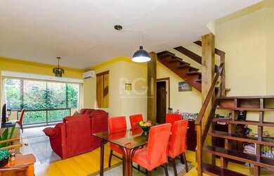 Imagem 2: Cobertura em Medianeira. Churrasqueira, Varanda, Área de serviçoe226m²...