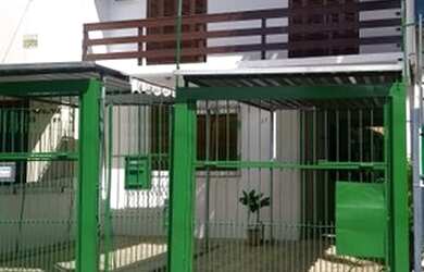 Imagem: A casa possui 3 Dormitórios, 2 Banheiros, 3 Vagas na garagem