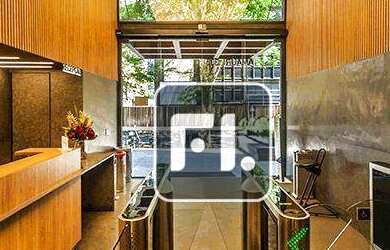 Imagem: O depósito possui 3 Vagas na garagem, 135m² de Área e está