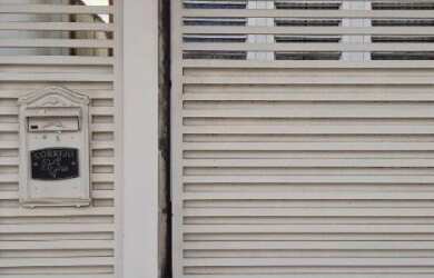 Imagem: A casa possui 3 Dormitórios, 3 Banheiros, 3 Vagas na garagem