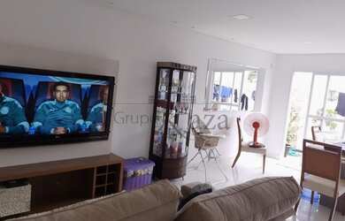 Imagem: A casa em condomínio possui 3 Dormitórios, 2 Banheiros, 2