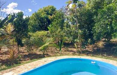 Imagem: A chácara possui 3.000m² de Área, Piscina, Varanda e está