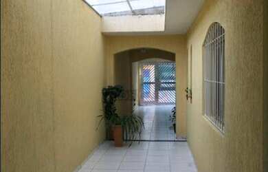 Imagem: O depósito possui 2 Vagas na garagem, 250m² de Área e está