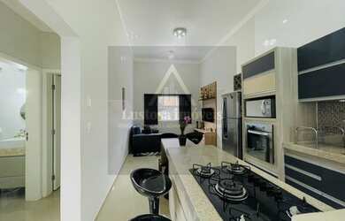 Imagem: A casa em condomínio possui 2 Dormitórios, 2 Banheiros, 3