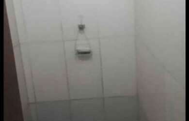 Imagem: A casa possui 2 Dormitórios, 2 Banheiros, 1 Vaga na garagem