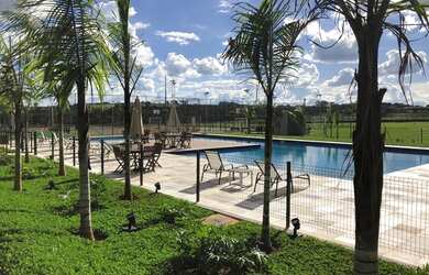 Imagem: O terreno à venda possui 304m² de Área e está localizado