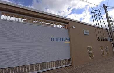 Imagem: O apartamento possui 3 Dormitórios, 1 Banheiro, 1 Vaga na garagem