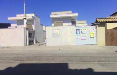 Imagem: A casa possui 2 Dormitórios, 2 Banheiros, 1 Vaga na garagem