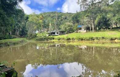 Imagem 1: Completa lago piscina casarão 577 mil reais 11 9 3329-5660
