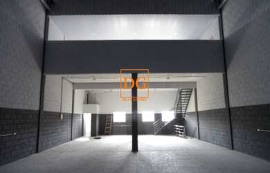 Imagem 2: Excelente Galpão. 700m² de Áreae3 Vagas na garagem