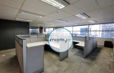 Imagem: O depósito possui 5 Vagas na garagem, 218m² de Área e está