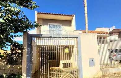 Imagem: A casa possui 2 Dormitórios, 2 Banheiros, 1 Vaga na garagem