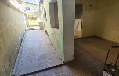 Imagem: A casa possui 2 Dormitórios, 1 Banheiro e está localizado