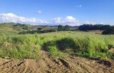 Imagem 5: Lote/Terreno para venda possui 500 metros quadrados em Jardim Imperial...