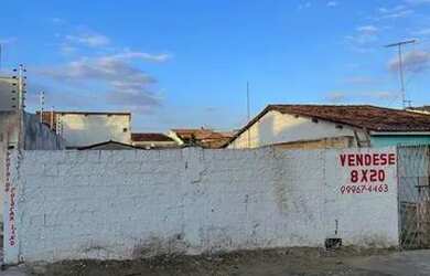 Imagem: O terreno possui 160m² de Área e está localizado em Cruzeiro