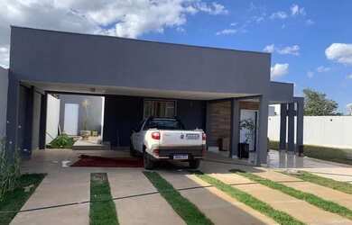 Imagem: A casa em condomínio possui 3 Dormitórios, 4 Banheiros, 3