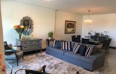 Imagem: Sobrado bem localizado no Vigilato Pereira para investimento