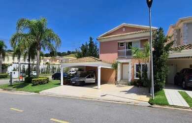 Imagem: A casa em condomínio possui 3 Dormitórios, 4 Banheiros, 3