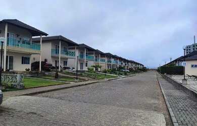 Imagem: A casa em condomínio possui 5 Dormitórios, 5 Banheiros, 5