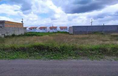 Imagem: O terreno possui 140m² de Área e está localizado em Subaé
