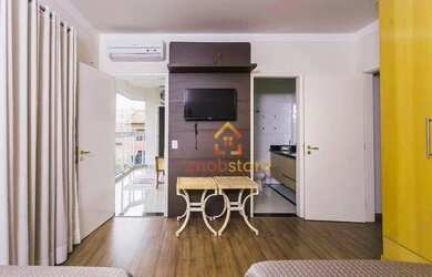 Imagem: A casa em condomínio possui 5 Dormitórios, 5 Banheiros, 2