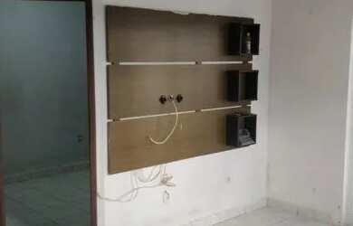 Imagem: A casa possui 2 Dormitórios, 1 Banheiro, 2 Vagas na garagem