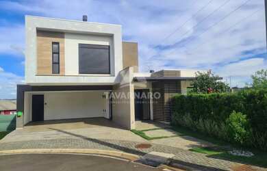 Imagem: A casa em condomínio possui 4 Dormitórios, 5 Banheiros, 4