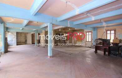 Imagem 3: Predio de tombado , de esquina com grande movimento de pedestre