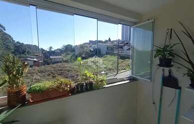 Imagem 10: Apartamento semimobiliado com 2 quartos uma vaga de garagem coberta e...