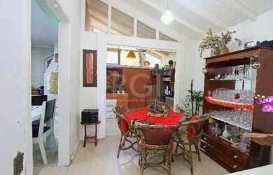 Imagem 13: Casa em Porto Alegre, no bairro Ipanema, com 3 dormitório s , e 3 banheiros,...