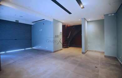 Imagem: O depósito possui 5 Vagas na garagem, 262m² de Área e está