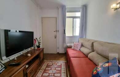 Imagem: O apartamento possui 1 Dormitório, 1 Banheiro, 38m² de Área