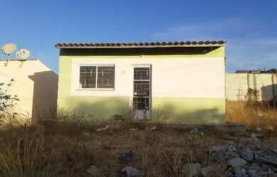 Imagem: A casa possui 2 Dormitórios, 1 Banheiro e 355m² de Área e