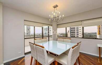 Imagem 2: Cobertura de Alto Padrão com Piscina e 4 Quartos no Ecoville 362 m²...