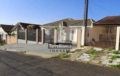 Imagem: A casa em condomínio possui 4 Dormitórios, 4 Banheiros, 4