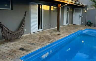 Imagem 3: Casa Padrão em Jaú. Piscina, 12m² de Área, 2 Vagas na garageme3 Dormitórios