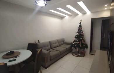 Imagem: A casa possui 3 Dormitórios, 3 Banheiros, 2 Vagas na garagem