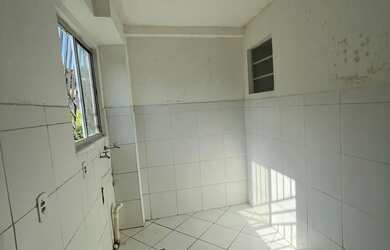 Imagem: A casa possui 2 Dormitórios, 1 Banheiro e 1 Vaga na garagem