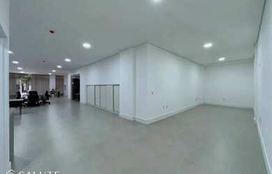 Imagem: O depósito possui 145m² de Área e está localizado em Centro